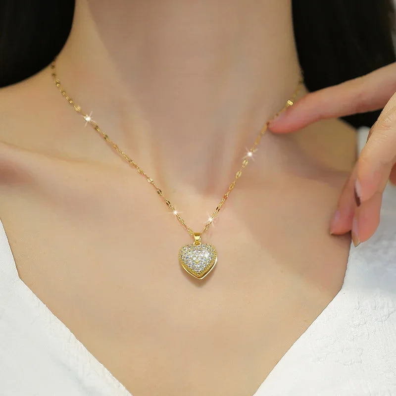 Isabella Clavicle-Length Locket Necklace | Heart Pendant Pearl Necklace