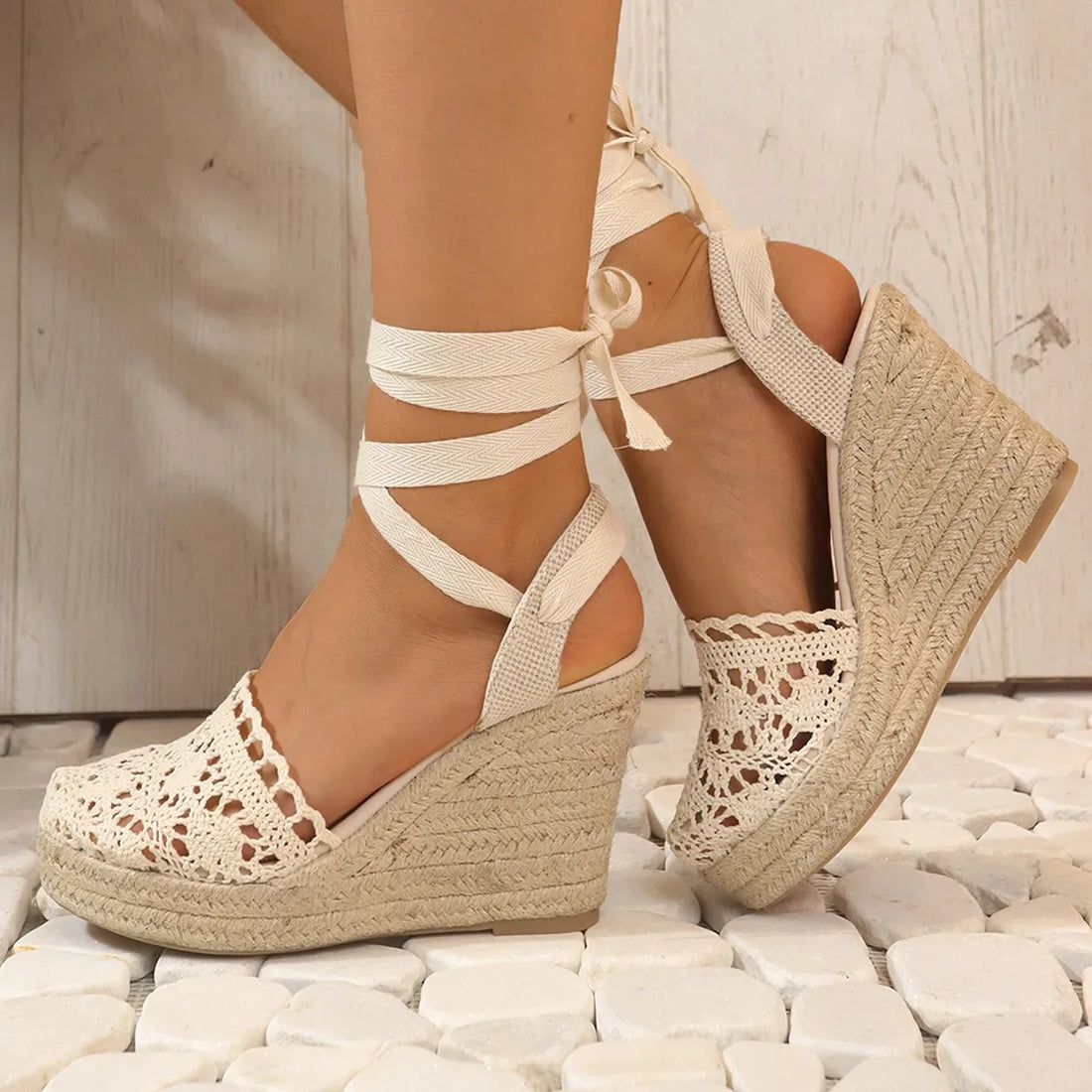 Lara - cream colored wedges with lace