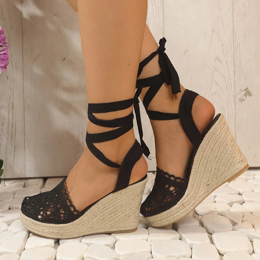 Lara - cream colored wedges with lace