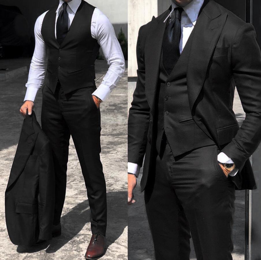 Men's three-piece slim-fit formal suit with vest and trousers