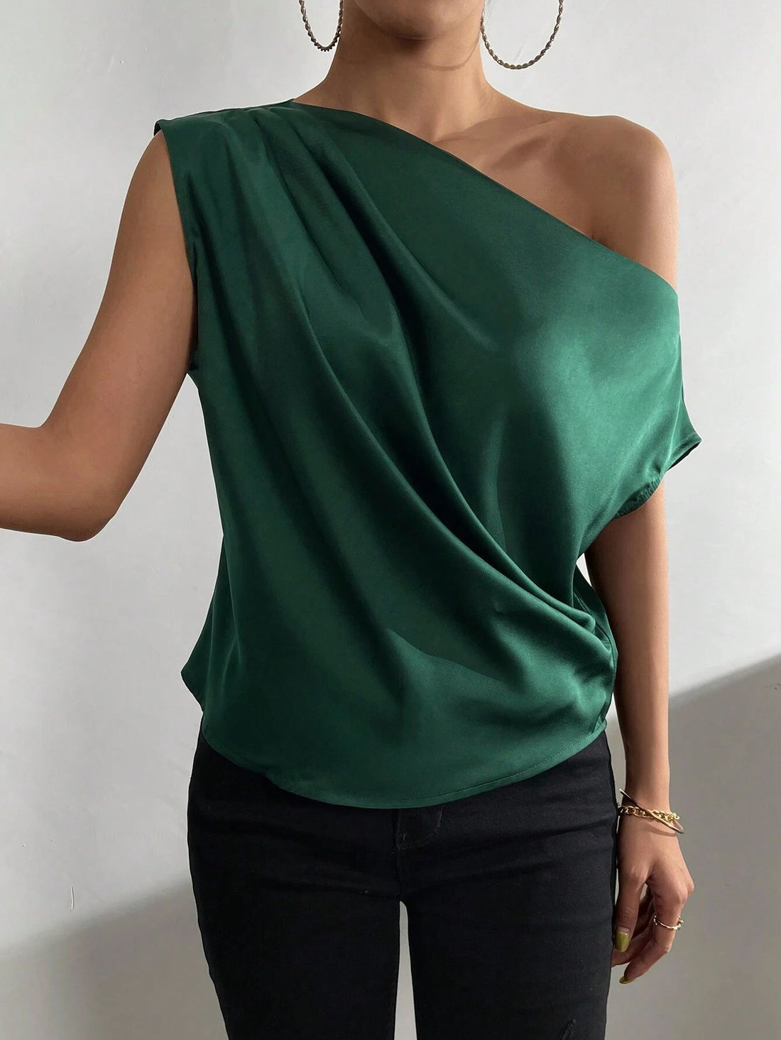 Lunci - one shoulder asymmetrical tops