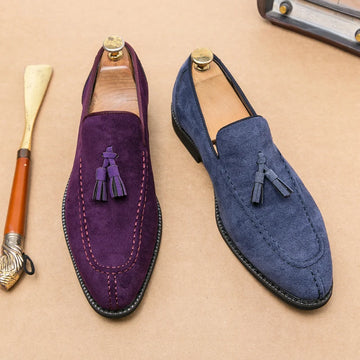 Men's casual slip-on shoes with contrast stitching