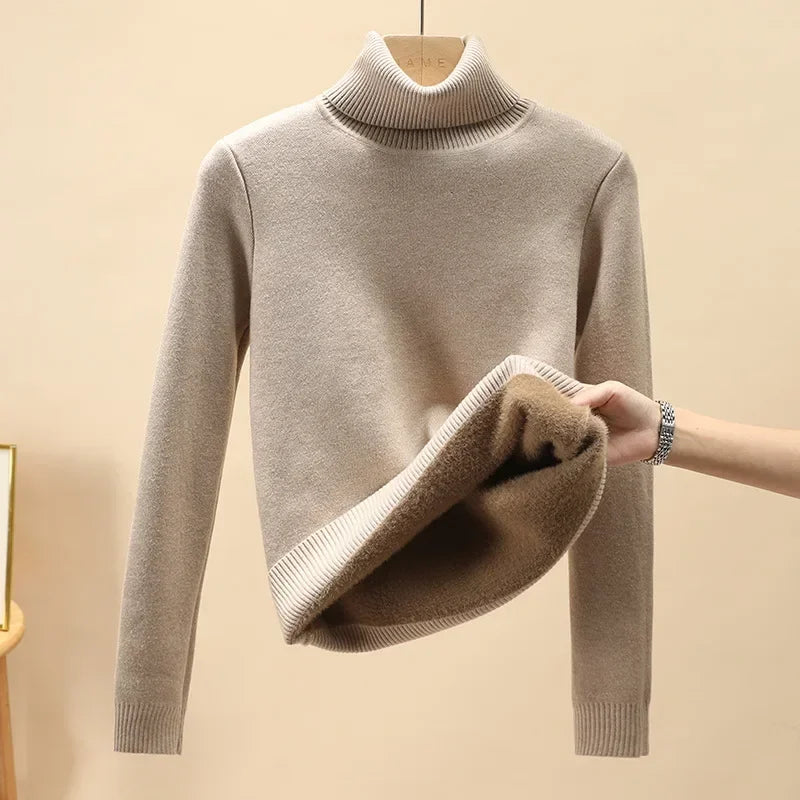 Women's cozy knitted turtleneck pullover for winter