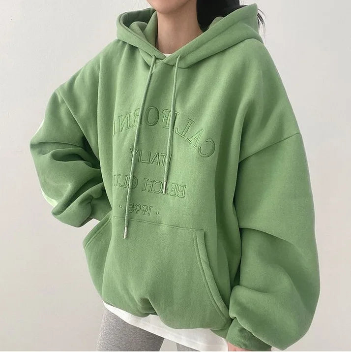 Women's oversized graphic hoodie for laid-back comfort