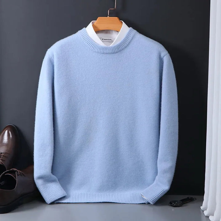 Comfortable loose fit men's sweater with round neck design