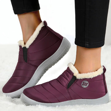 Women's comfortable snow boots with non-slip sole