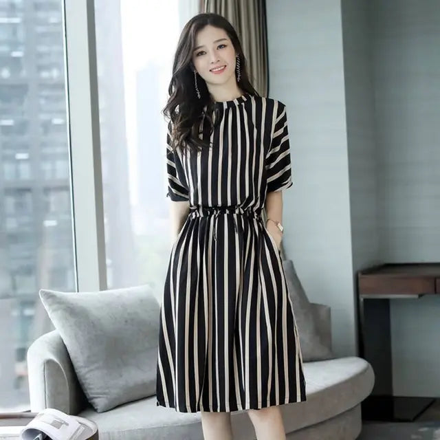 Women's Striped Loose Midi Dress Short Sleeve Casual Summer Outfit