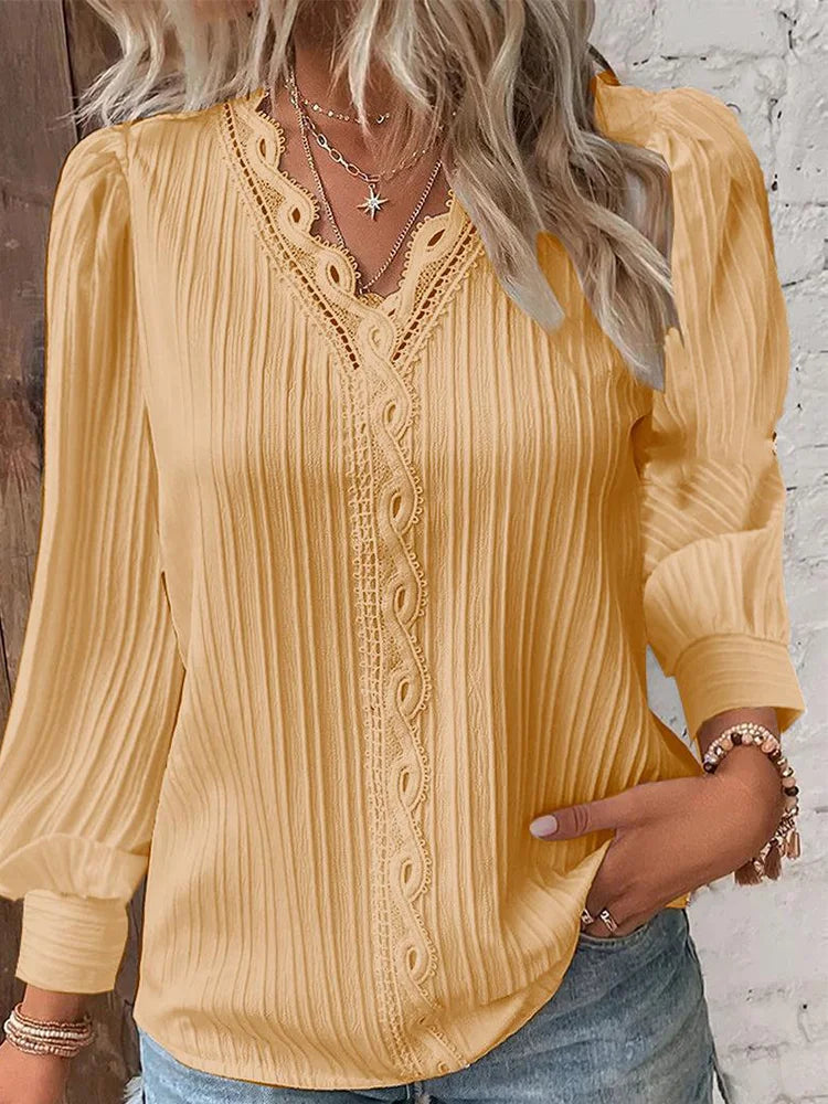 Women's lace trim pleated blouse for effortless elegance