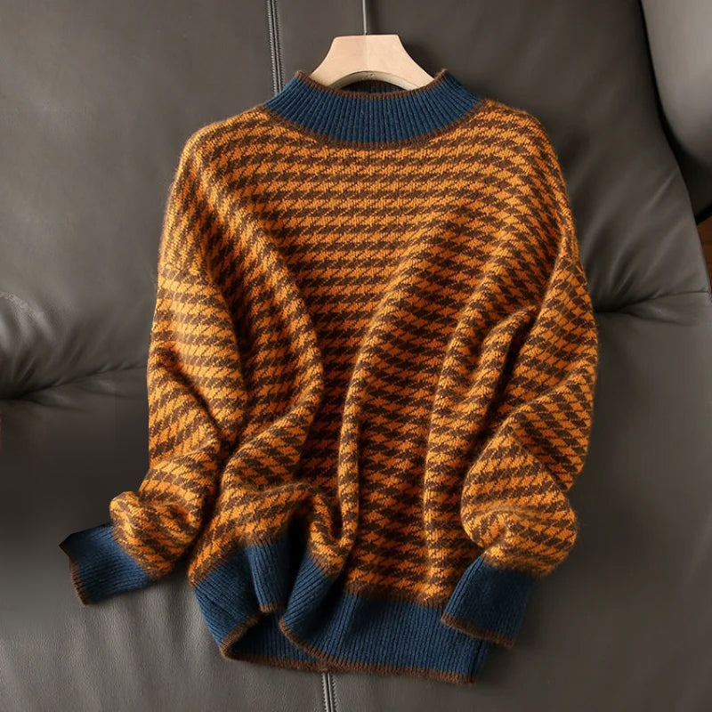 Women's knitted sweater with plaid pattern