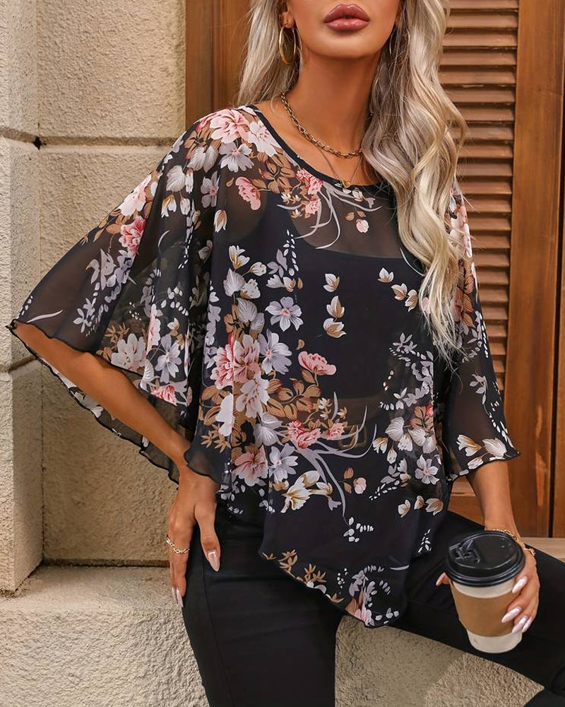 Victoria - Elegant Blouse with Floral Prints