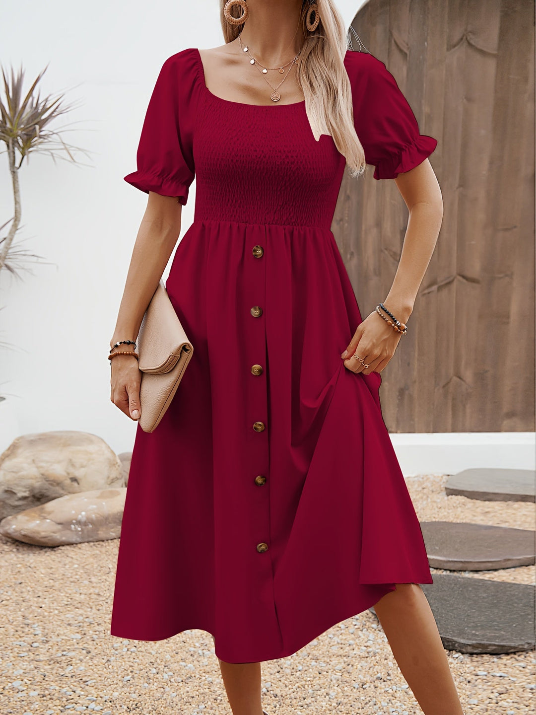 Elegant high-waisted dress with buttons for women