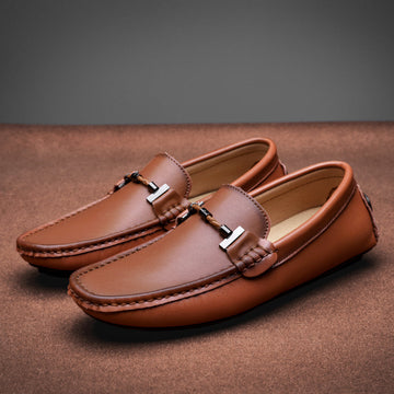 Men's leather loafers with metal buckle