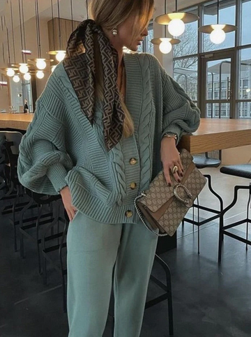 Women’s Two-Piece Knitwear Set – Relaxed Fit Cardigan and Tapered Trousers – Ribbed Wool Blend