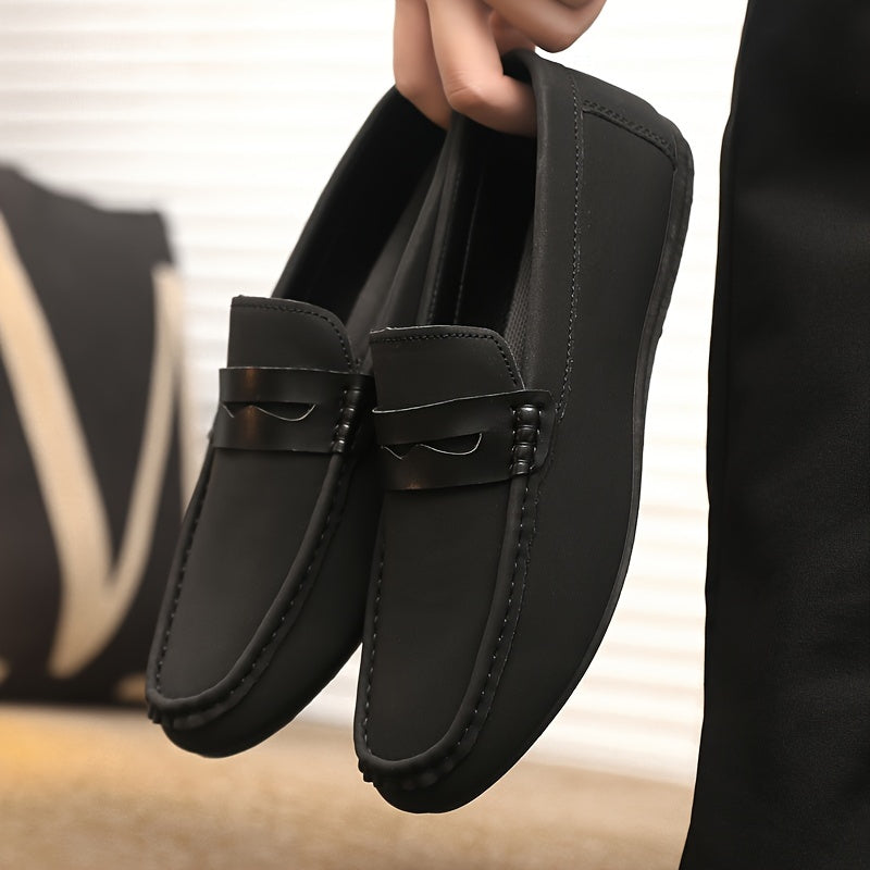 Men's slip-on loafers with penny straps