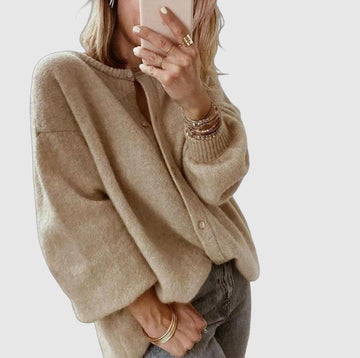 Women's cozy oversized cardigan