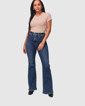 Women's Flare Jeans - High Waist - Full Length - Slim Fit Through Thigh