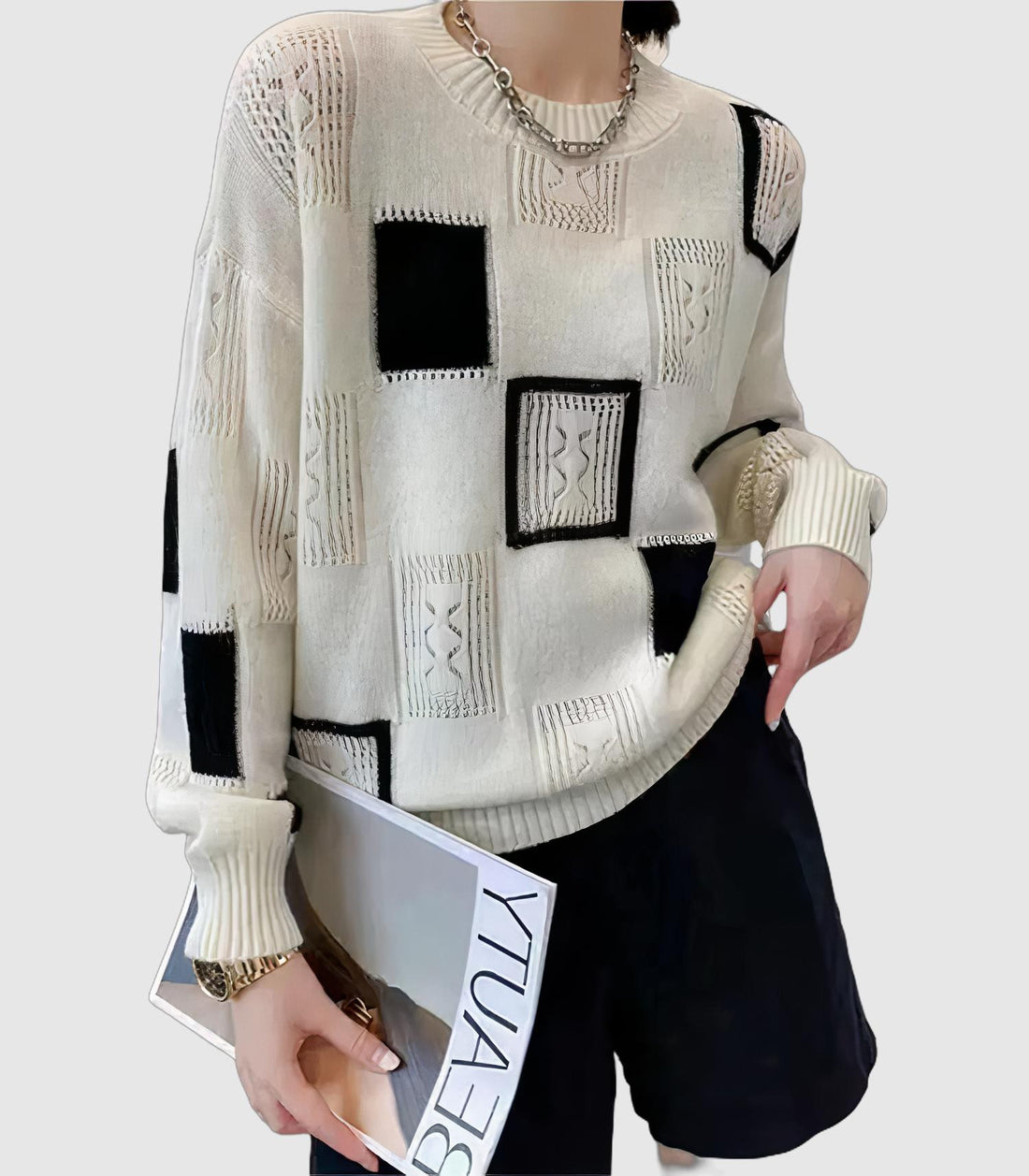 Casual women's plaid knitted sweater with round neck and long sleeves