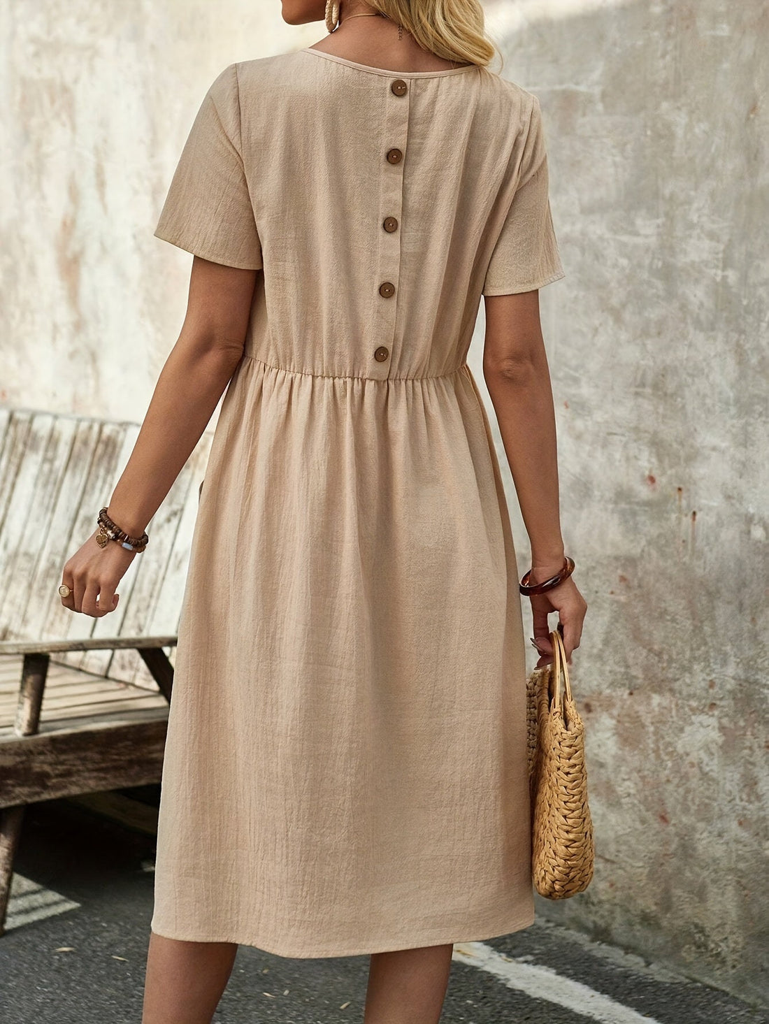 Leira - beige linen dress with buttons