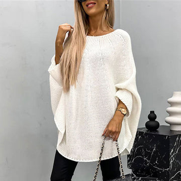 Women's oversized knitted sweater for cozy autumn days