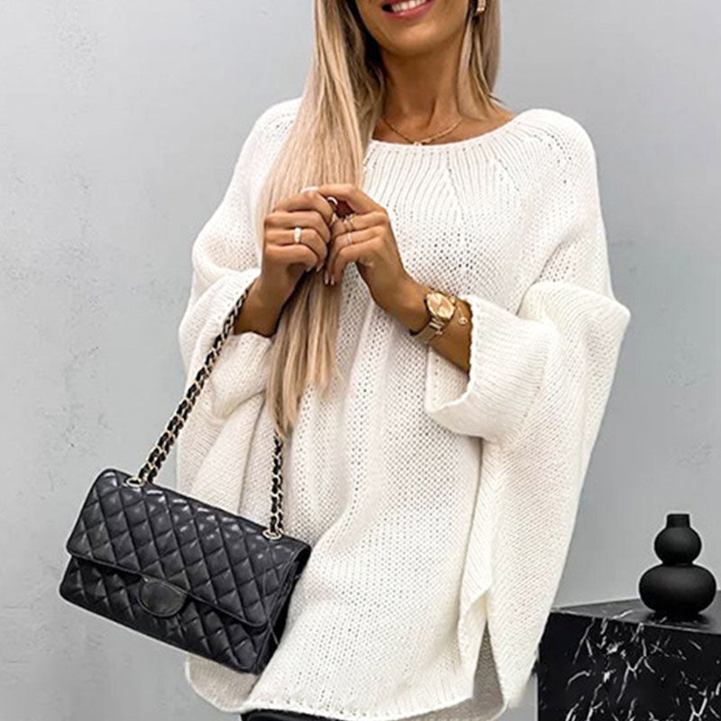 Women's oversized knitted sweater for cozy autumn days